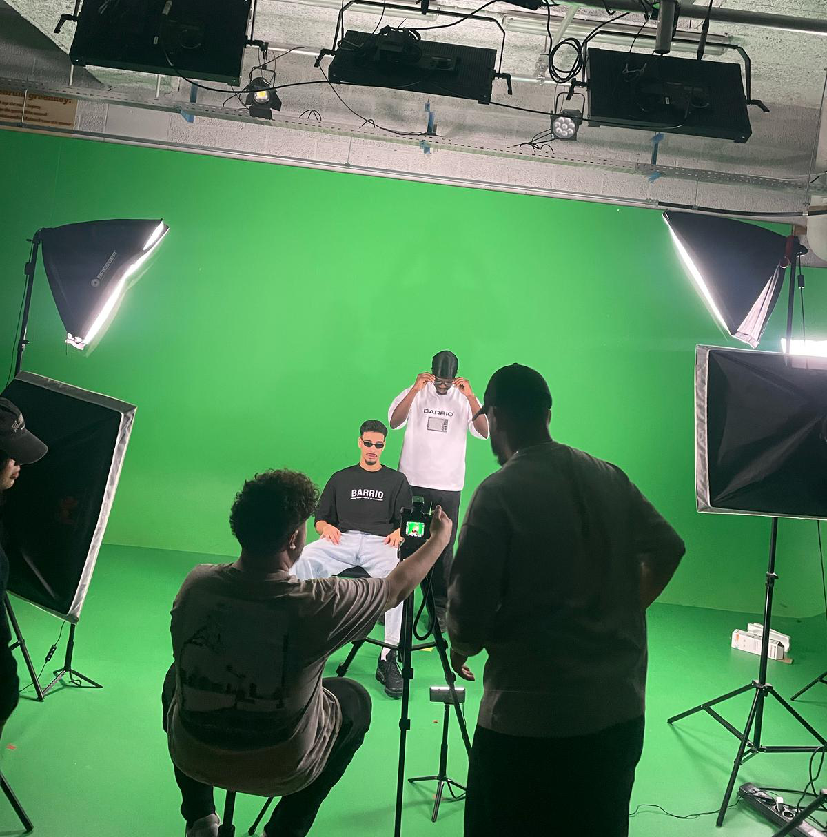 Barrio behind the scenes
