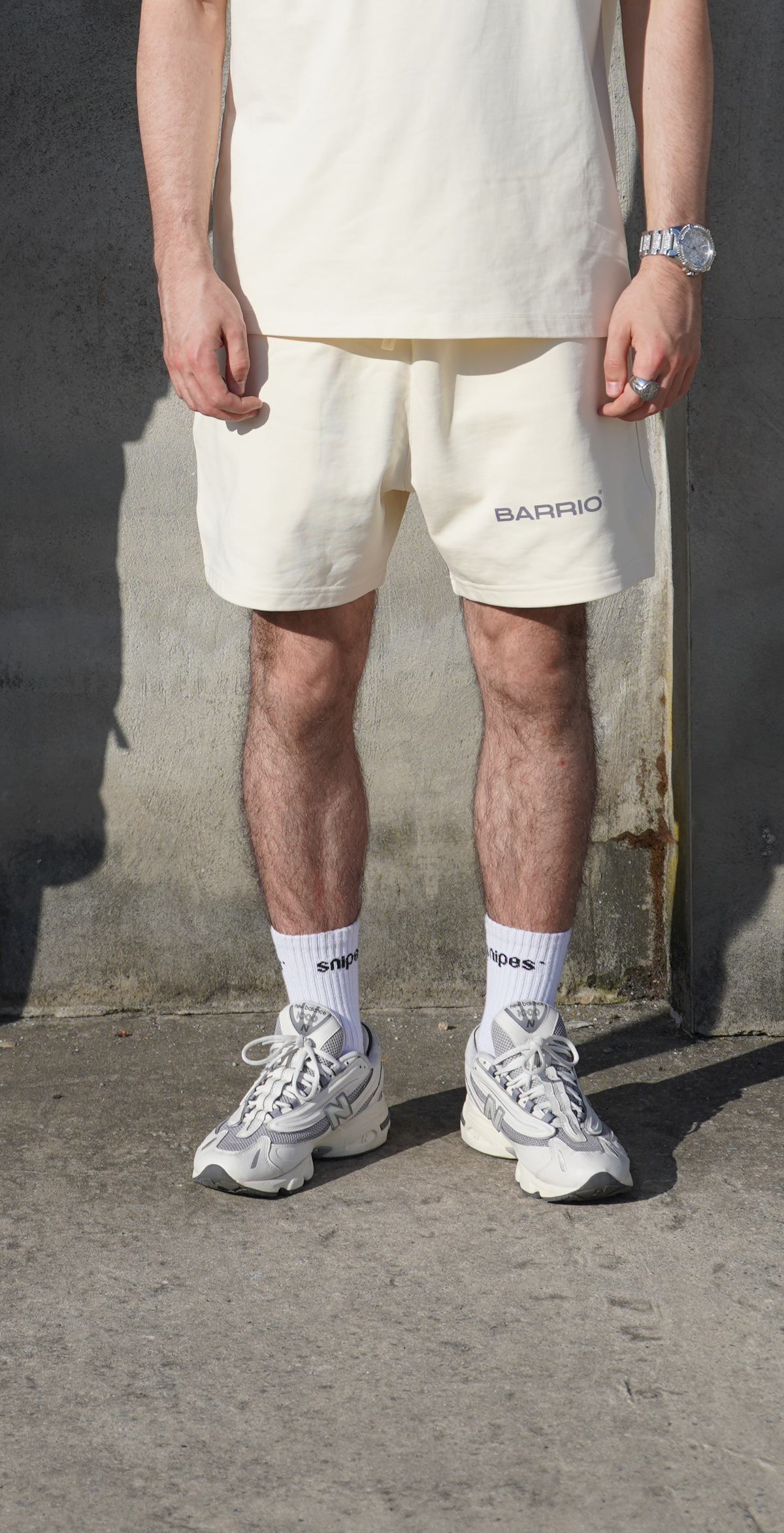 Cream Short | Essentials